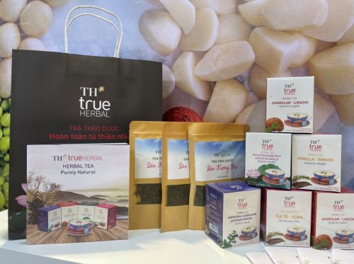 Trà thảo dược túi lọc TH true HERBAL từ tinh túy thảo dược Việt Nam gây ấn tượng tại triển lãm quốc tế